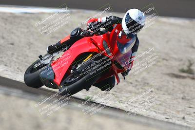 media/Nov-01-2025-TrackDaz (Sat) [[2b4d5192bc]]/A Group/12pm (Turn 2 (Outside)/